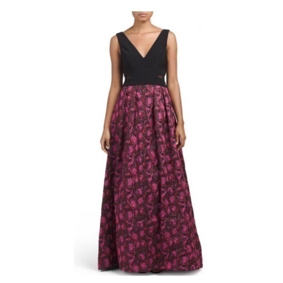 Xscape Dresses & Skirts - Xscape black floral jacquard cutout maxi gown